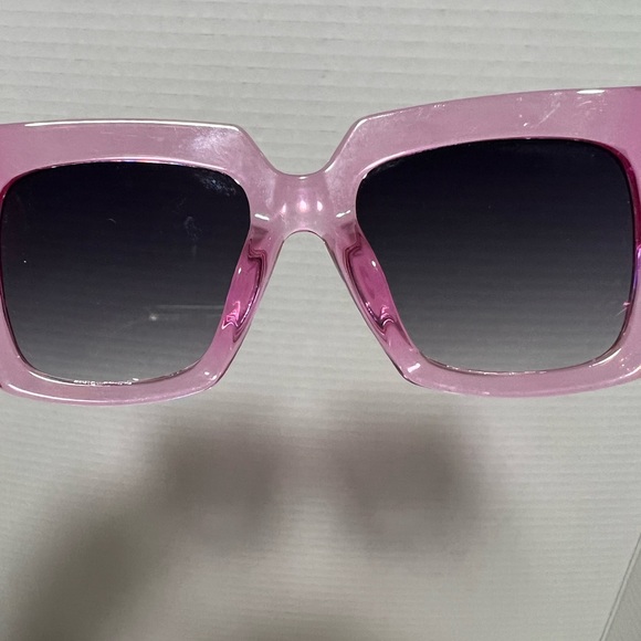 Women’s Frye & Co. Pink Oversized Square Frame 100% UV Sunglasses - Picture 5 of 6